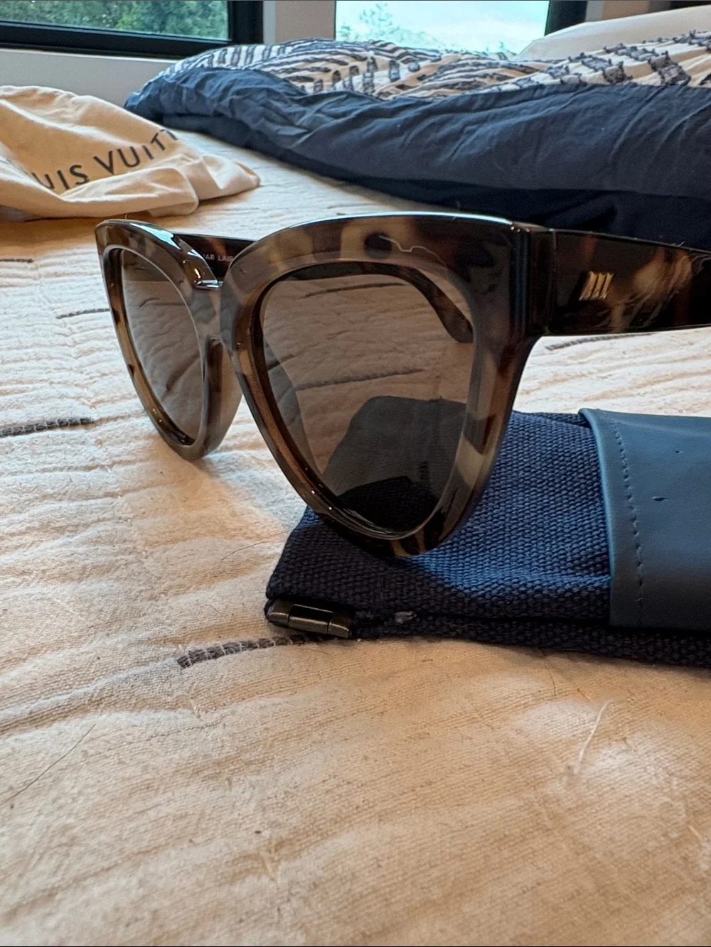 Le Specs Liar Liar  Volcanic Tort Cat-Eye Sunglasses - Brown Tortoise
